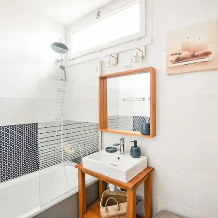 Pegase Bleu - A 500m De La Courseulles-sur-Mer