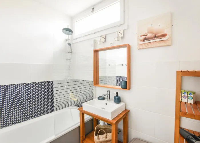 Pegase Bleu - A 500m De La Courseulles-sur-Mer