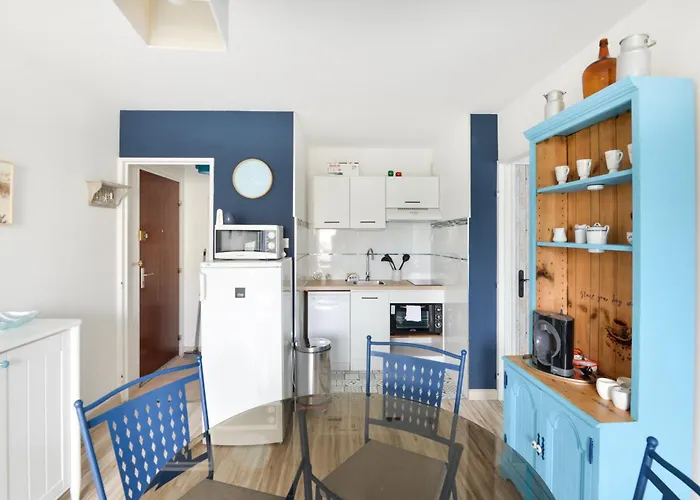 Pegase Bleu - A 500m De La